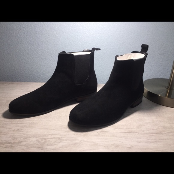Men’s Chelsea boots - Picture 1 of 3